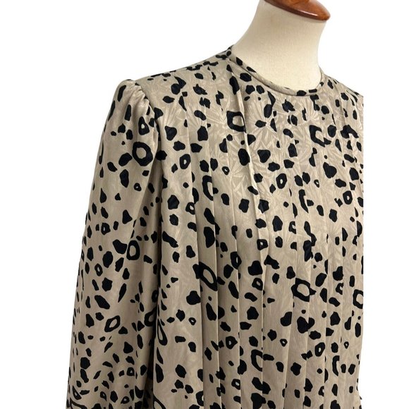 Darcy Women's Long Sleeve Light Gold Pleated Cheetah Print Blouse Size L - Picture 7 of 12